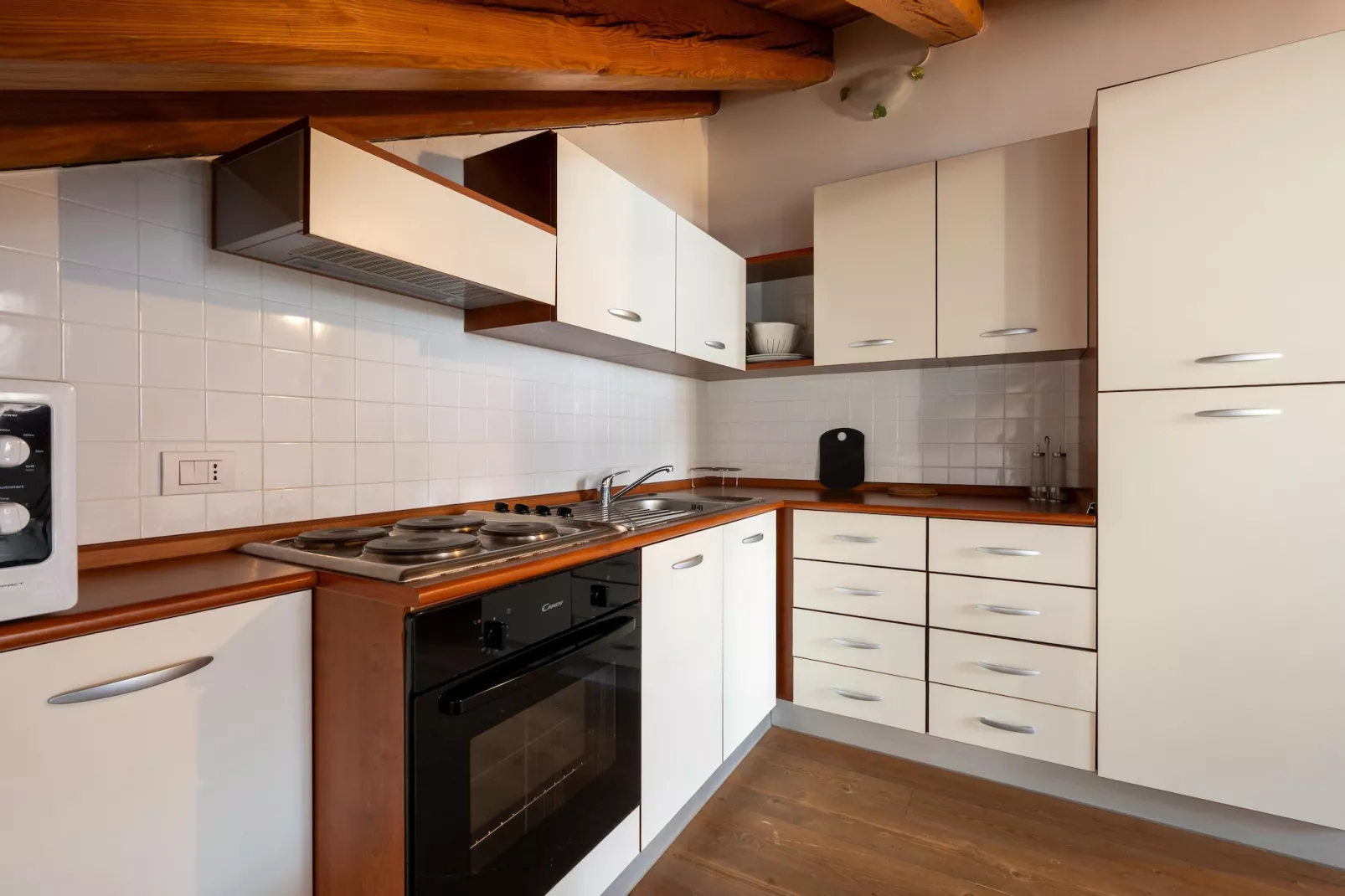 BILO 1 CERESOLE-Kitchen