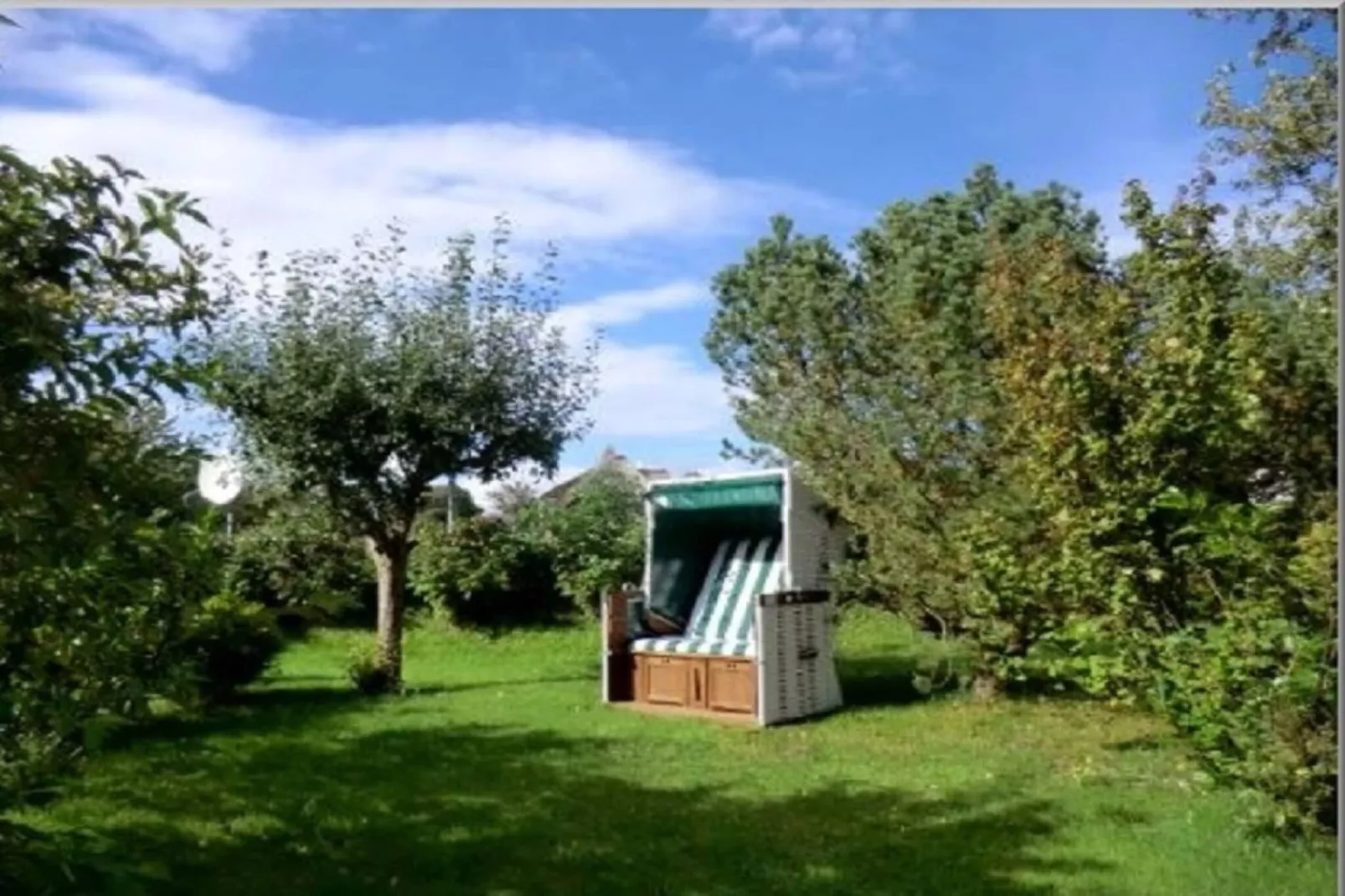 130408-Gardens in summer