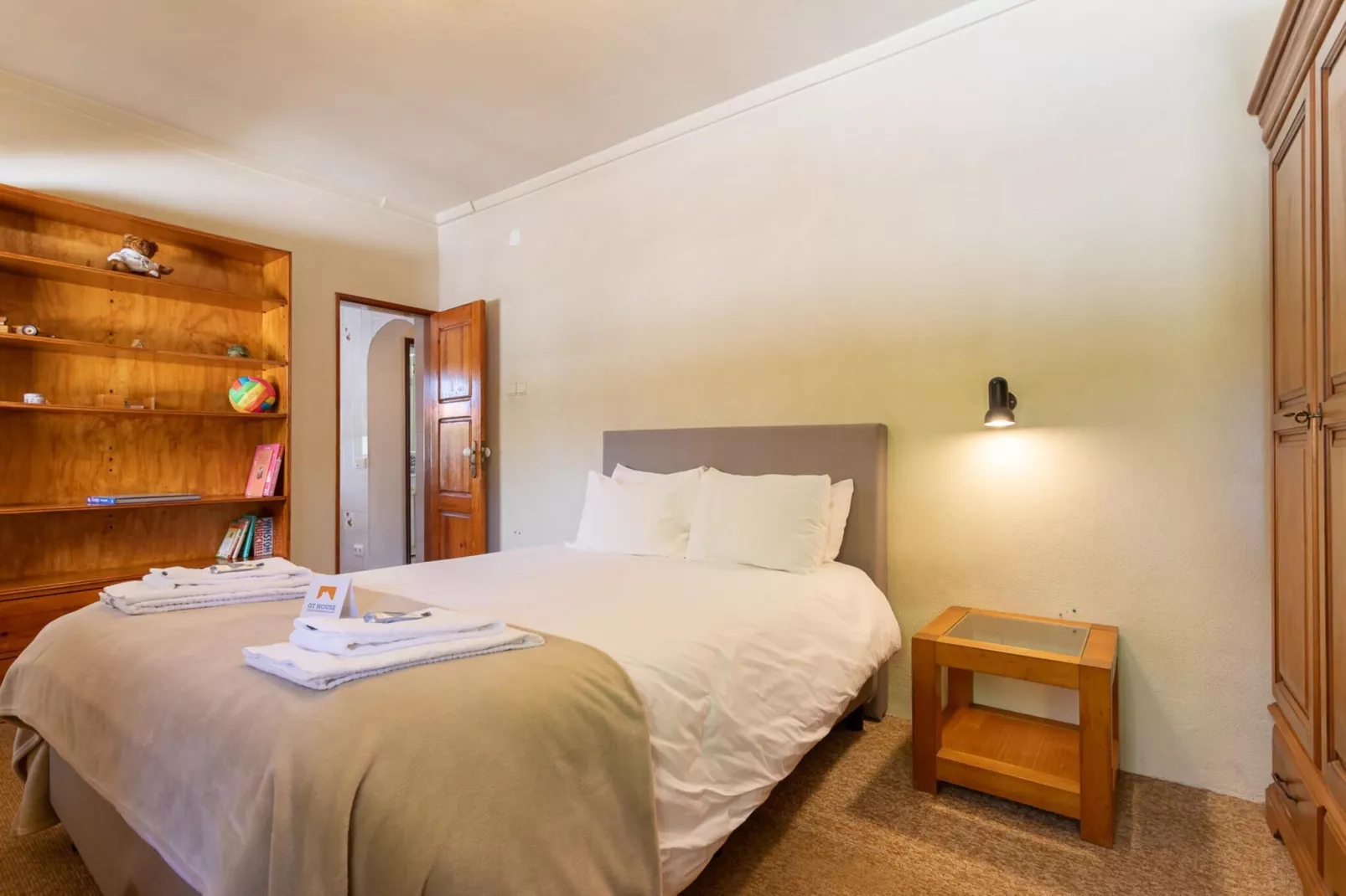 Charming  House and Terrace By Gt House-Schlafzimmer