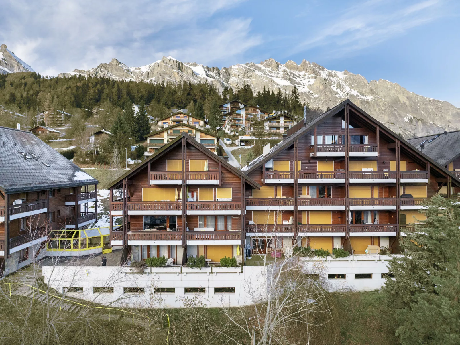 Eaux-Vives 205-Outside