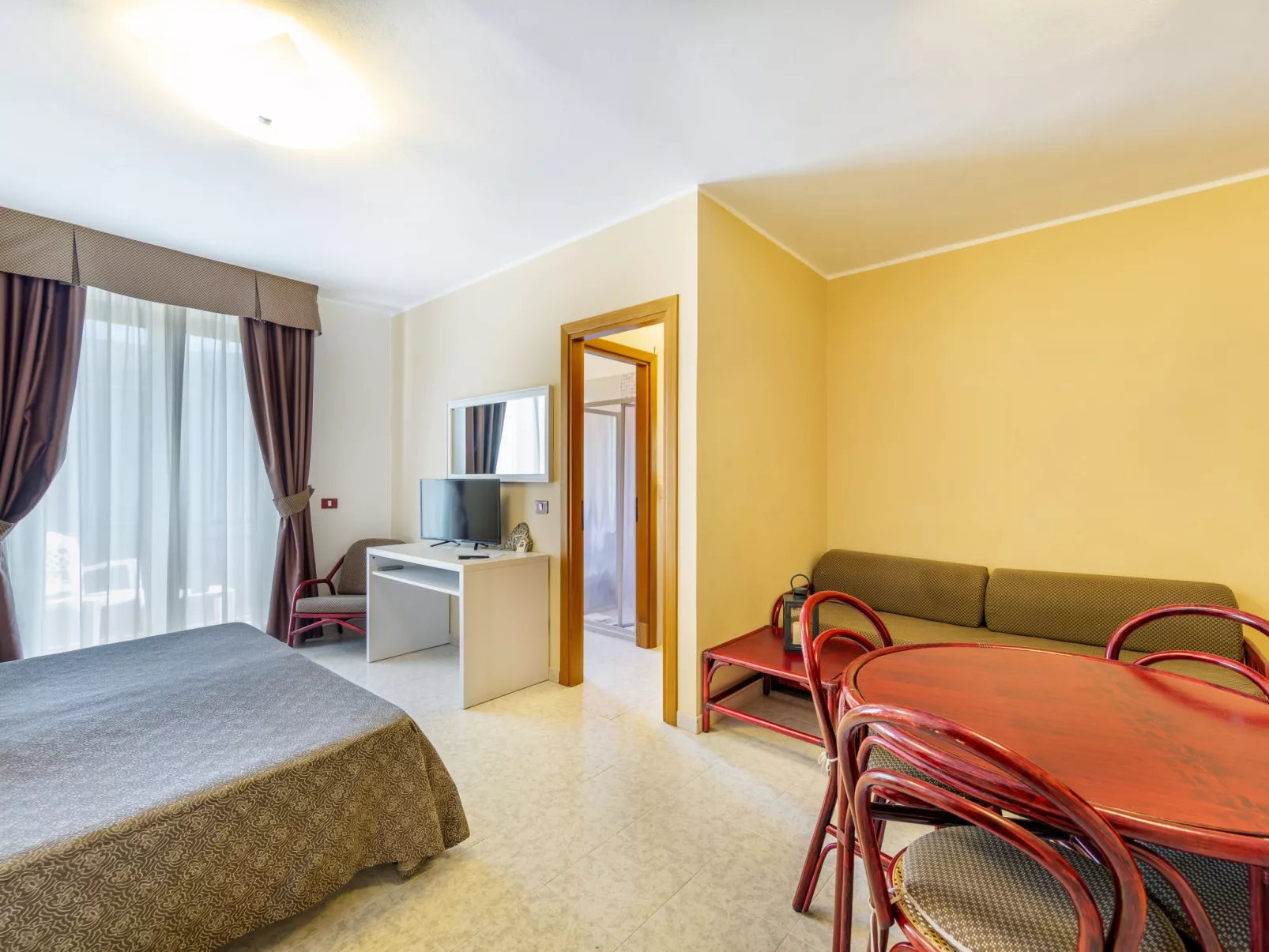 Rina Sea Apartments-Drinnen