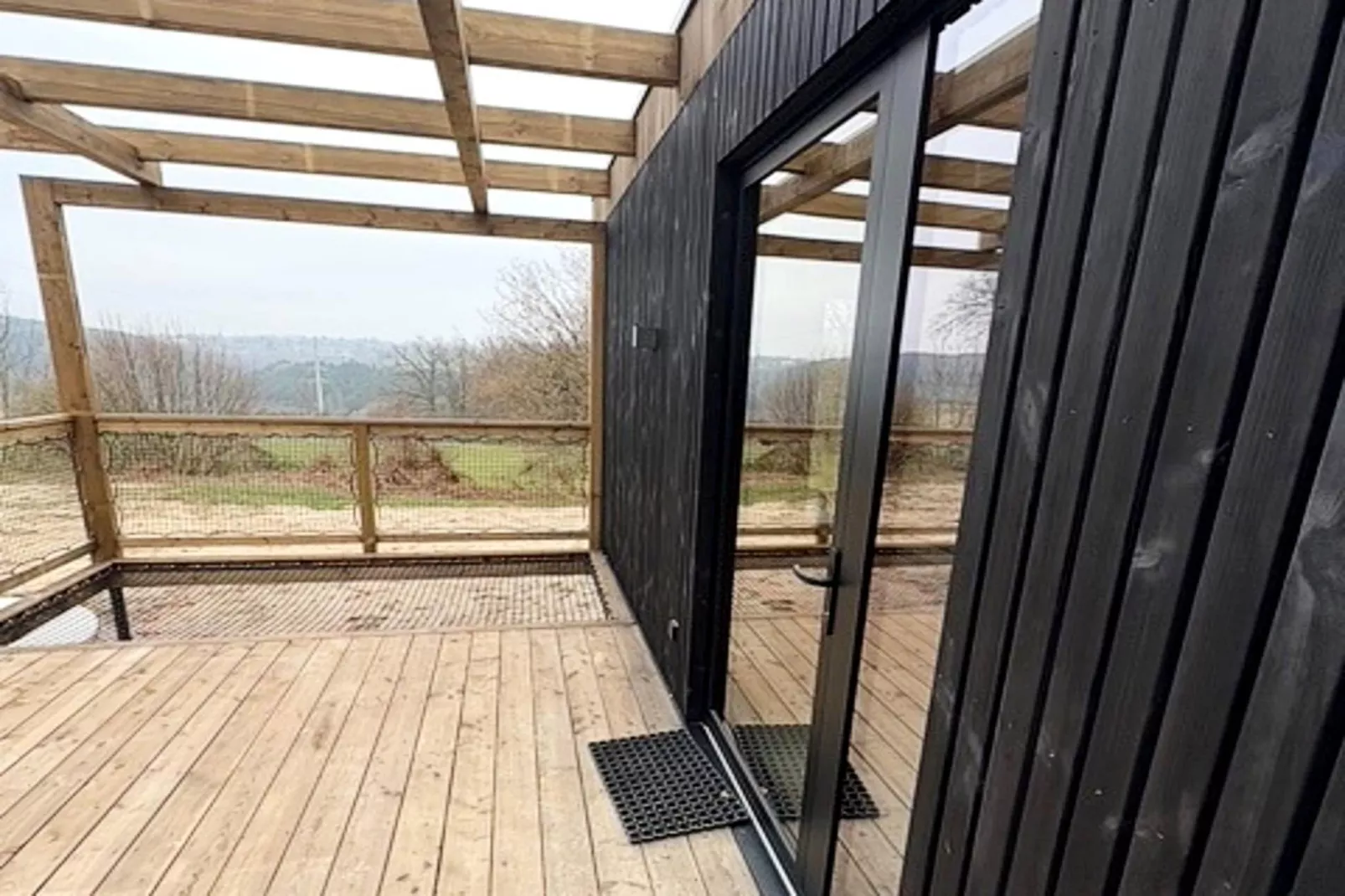 Lodges by Val 2-Terrace balcony