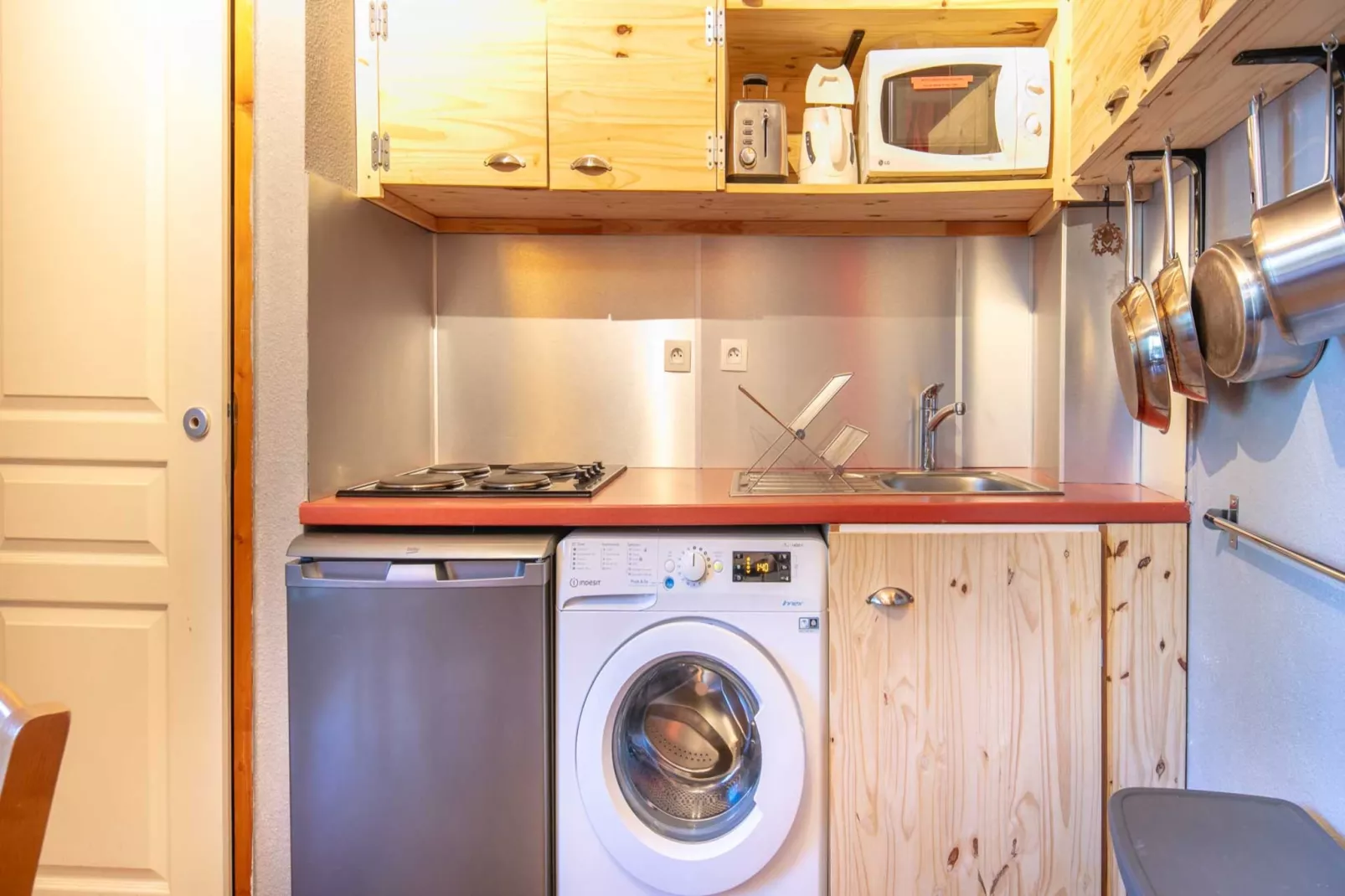 V. DU BACHAT - JOUBARBES N°03 - 2P4-Kitchen