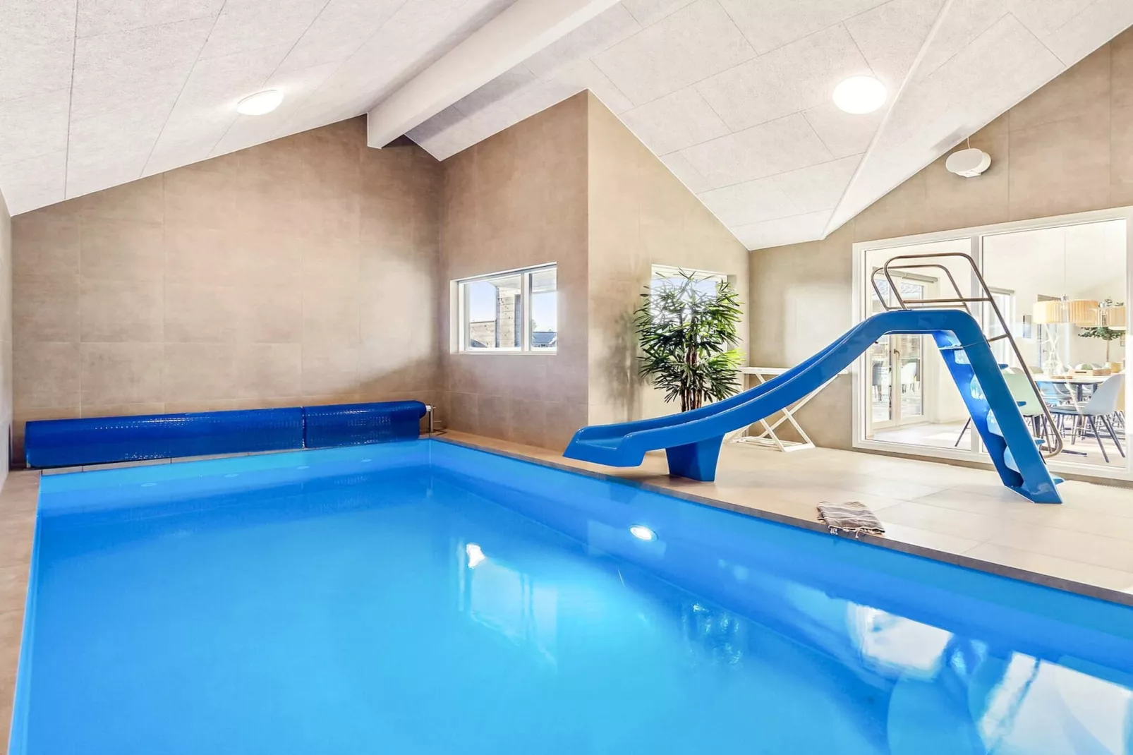 5 Sterne Ferienhaus in Idestrup-Schwimmbad