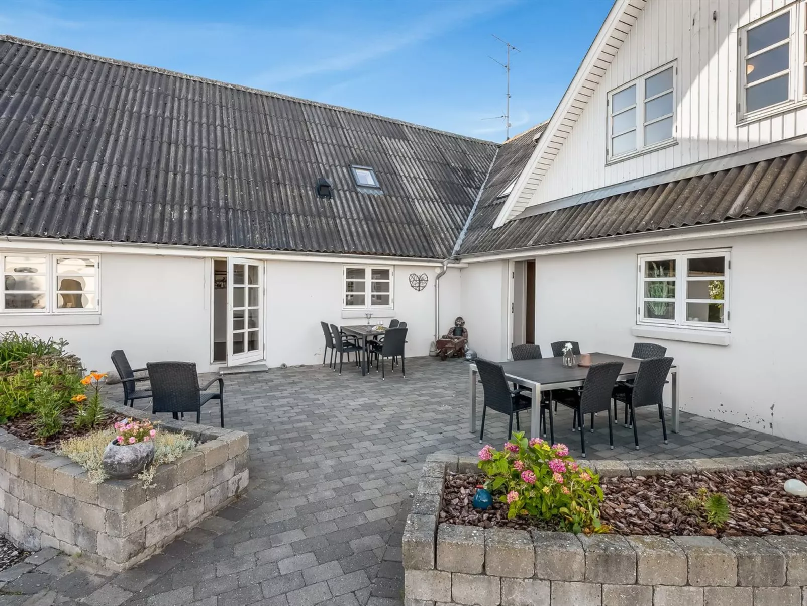 "Pauna" - 2.5km from the sea - Outside