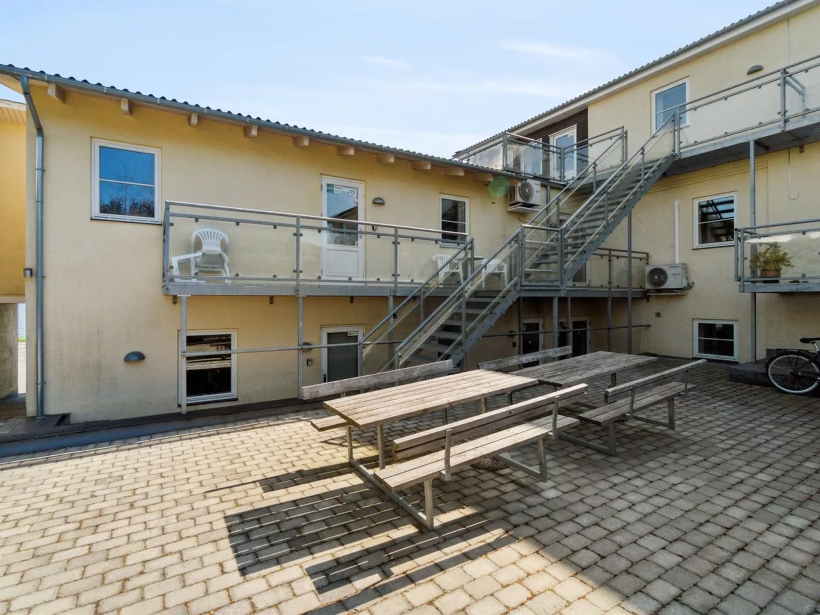 "Juna" - 50m from the sea-Draußen