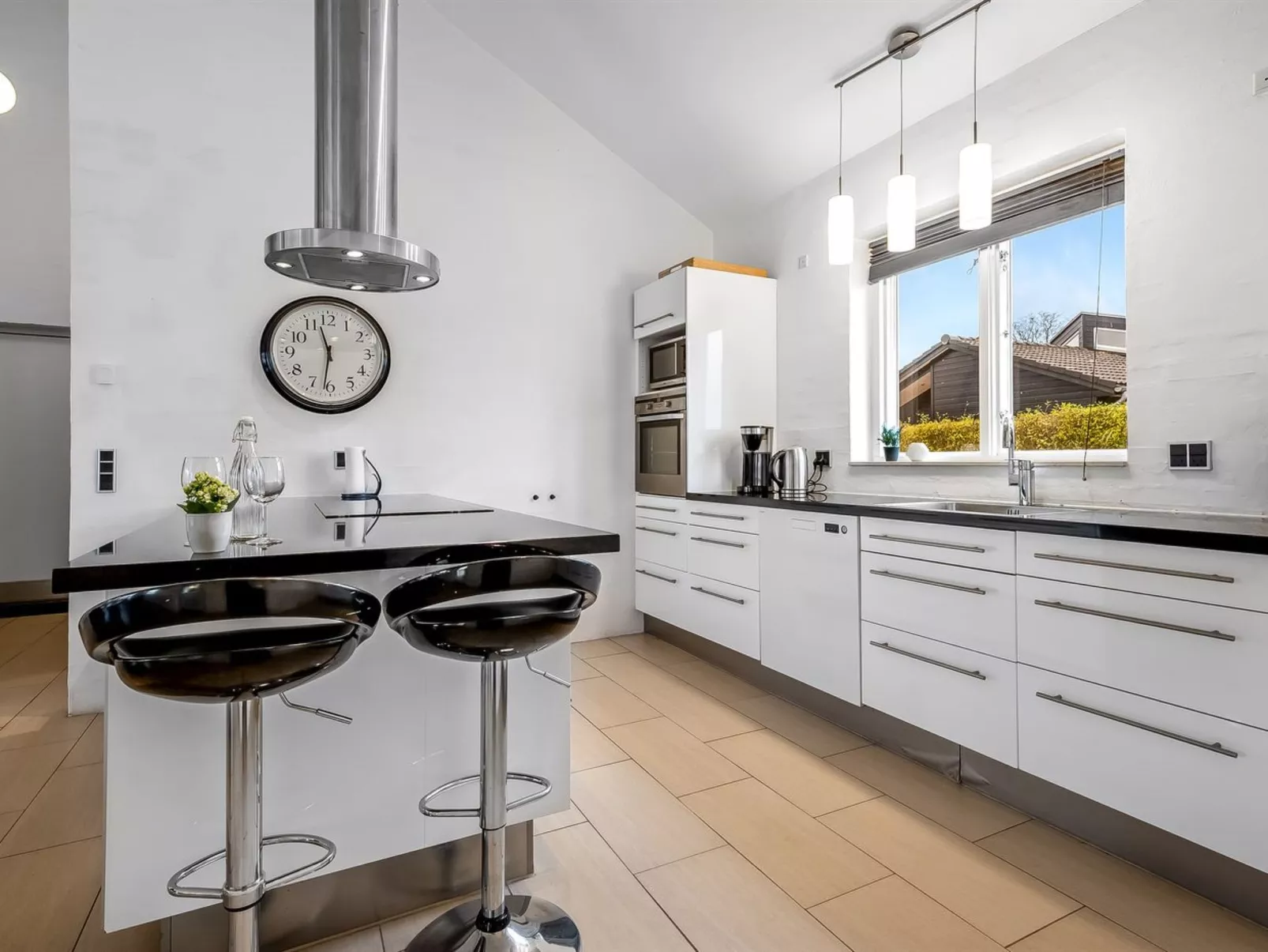 "Synne" - 350m from the sea-Inside