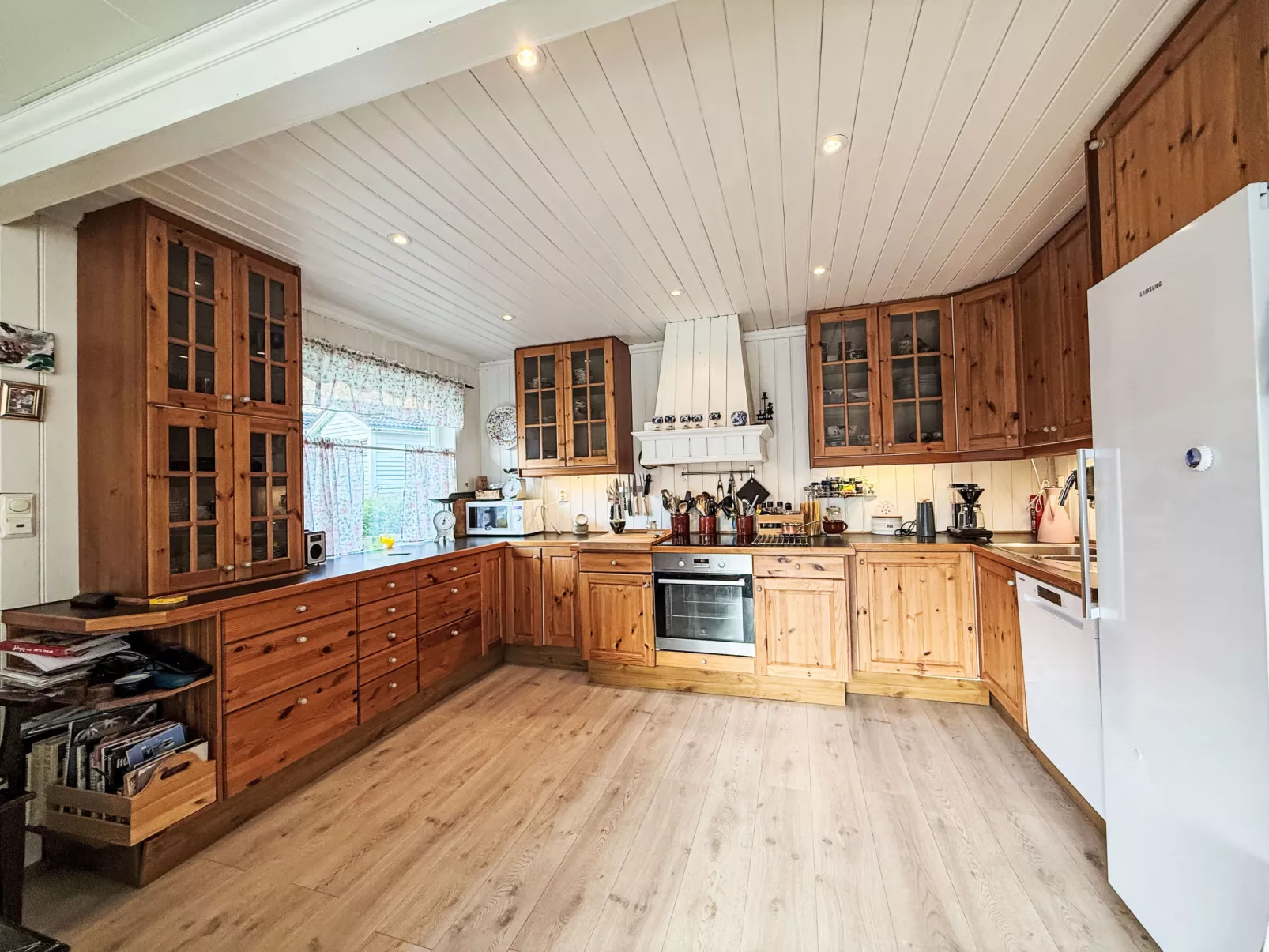 Høyanger Panorama - Inside