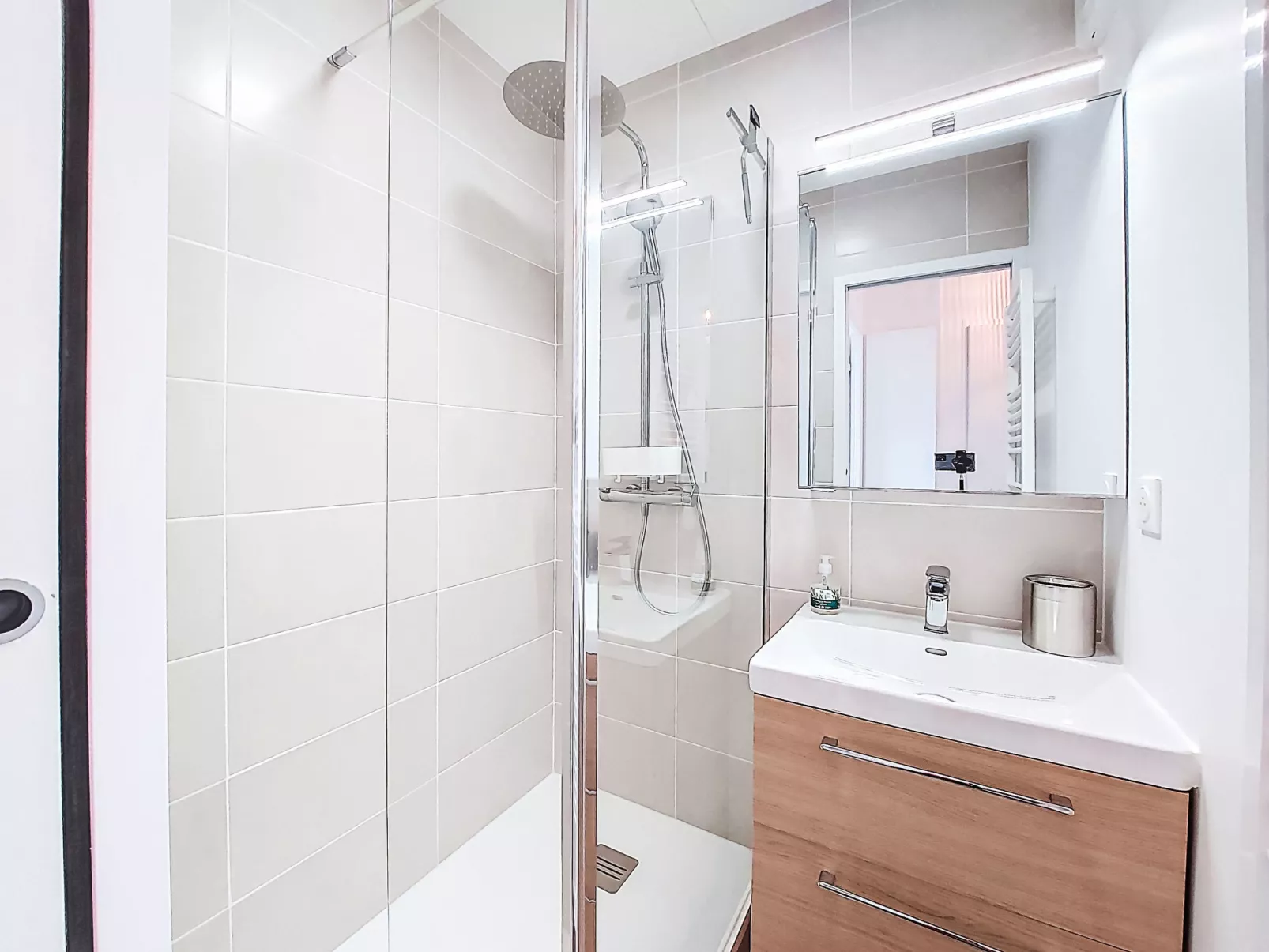 Garden and Sea- Appt T2 moderne, vue mer - Drinnen