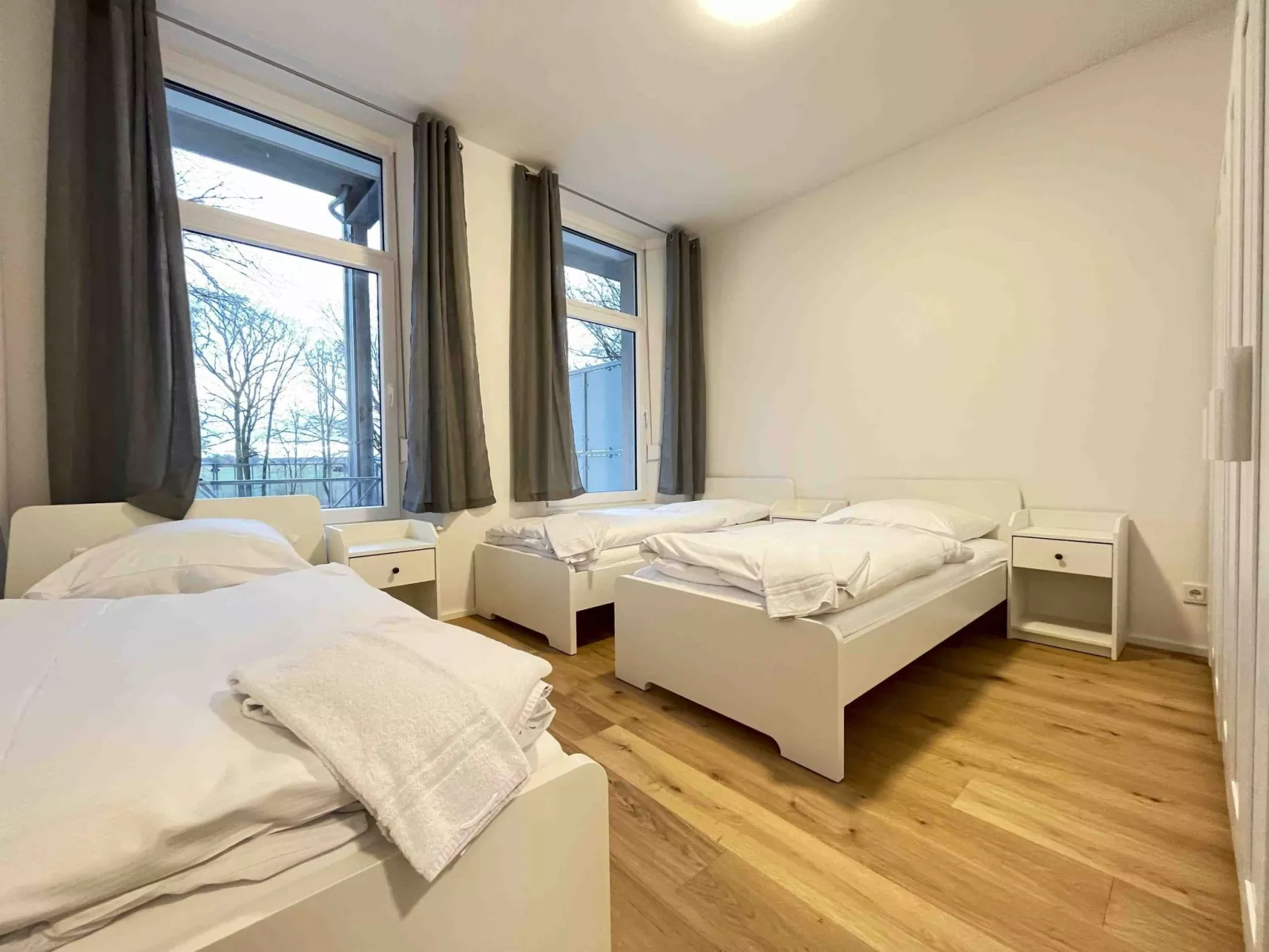 AM1056 - Image-tags.info