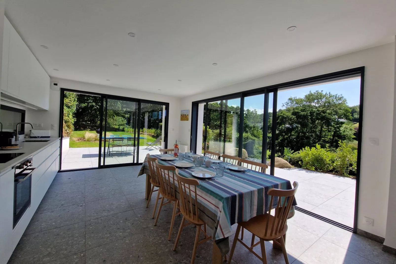 Holiday home in Saint-Jean-du-Doigt Baie de Morlaix-Esszimmer