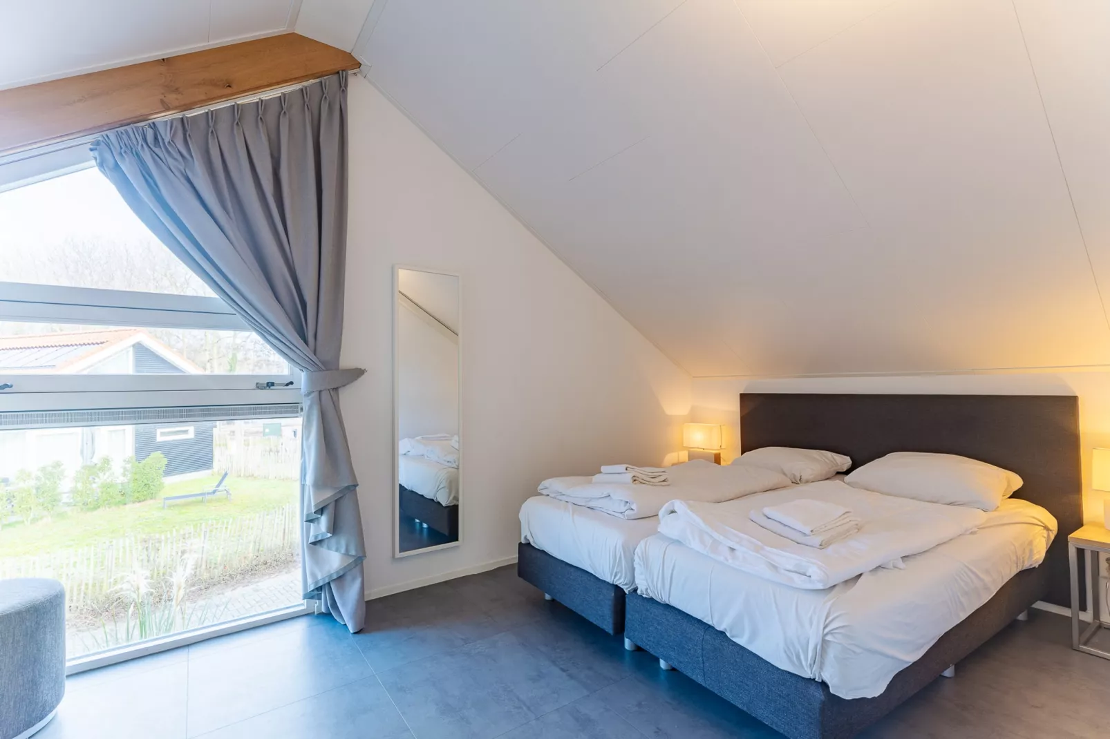 Zonnedorp 7 De Meerpaal in Renesse | Comfortable holiday house close to the beach - Bedroom