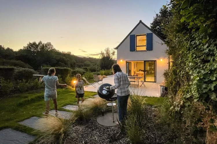 Holiday home in Saint-Jean-du-Doigt Baie de Morlaix-Außenbereich Sommer