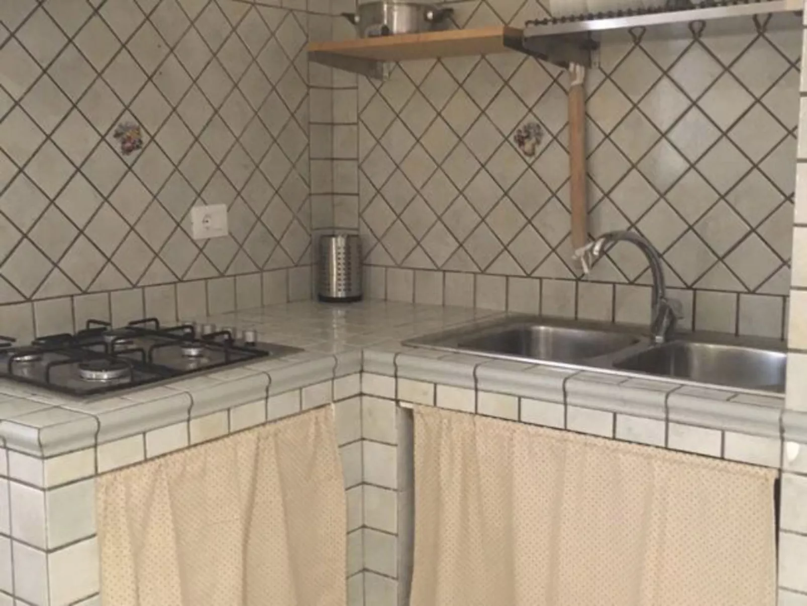 Alley's Haus - Image-tags.info