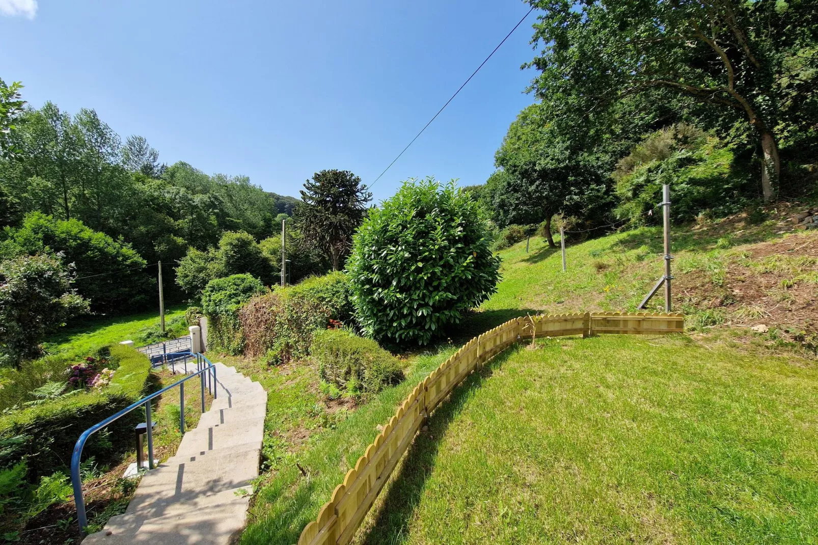 Holiday home in Saint-Jean-du-Doigt Baie de Morlaix-Gärten Sommer