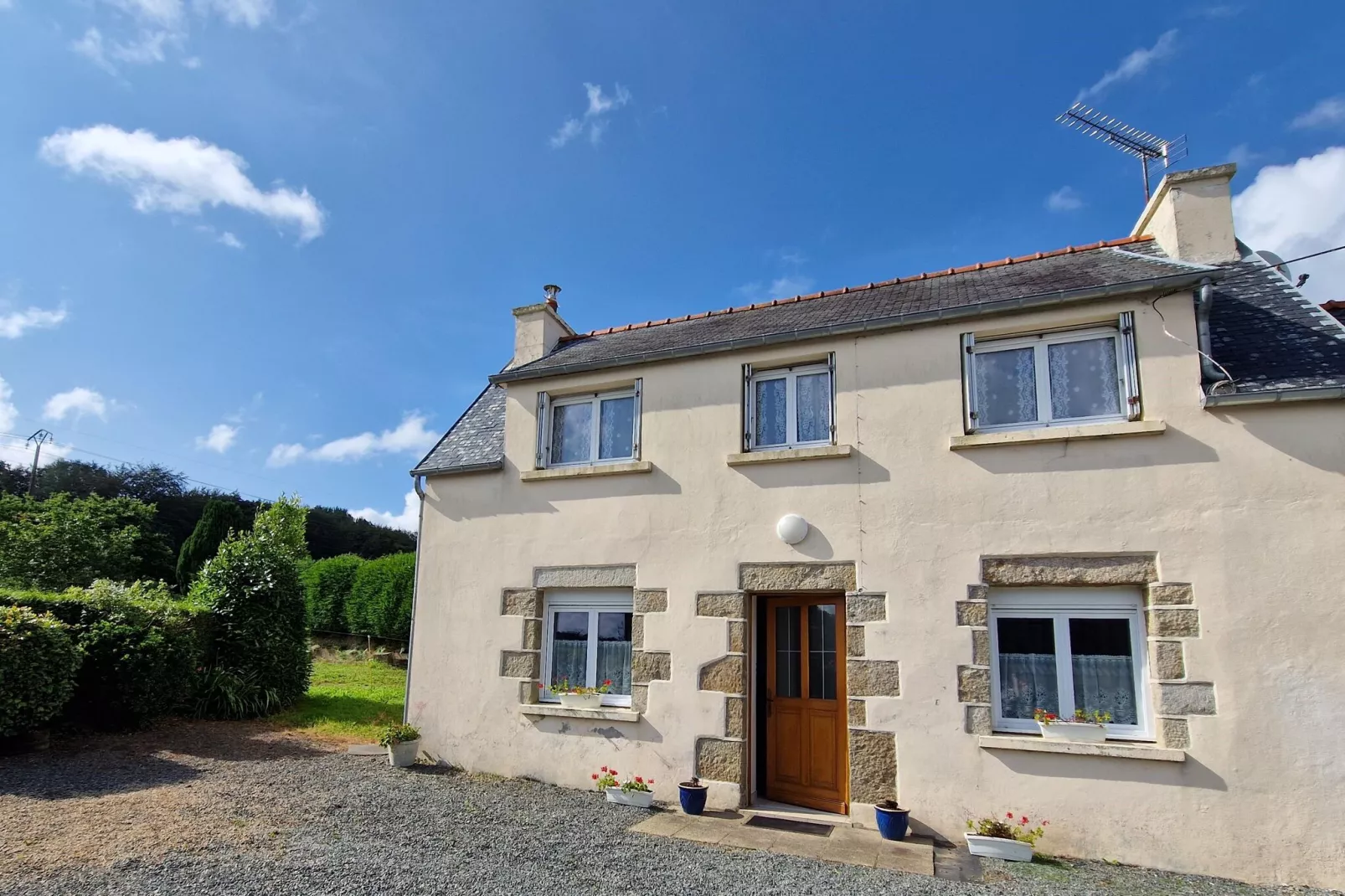 Maison de vacances en campagne Guerlesquin-Exterior summer