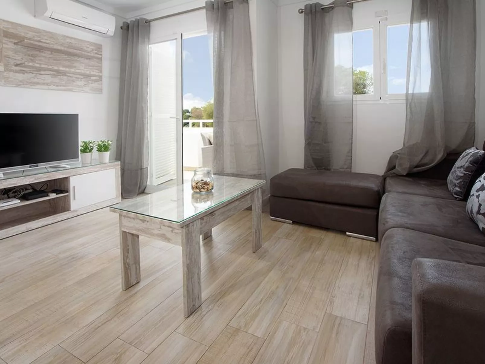 Playa Dor 5 - Inside