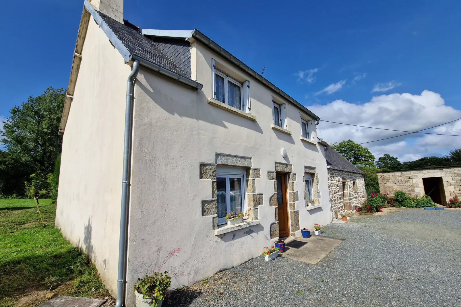 Maison de vacances en campagne Guerlesquin-Exterior summer