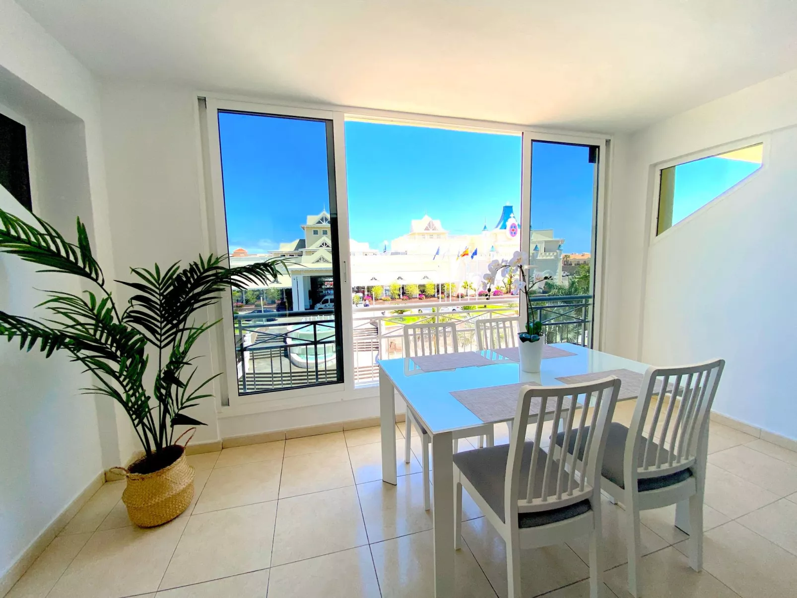 Appartement in Oasis Del Sur mit Beheiztem gemeinsamem Pool