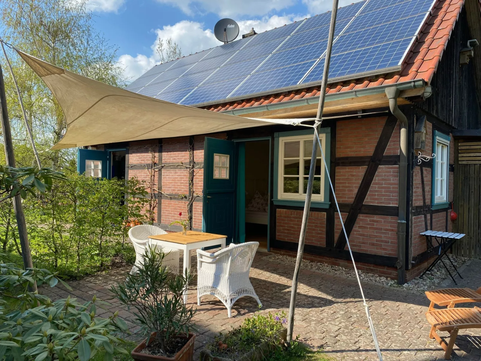 Großzügiges Studio in einem kleinen Fachwerkhaus - Image-tags.info