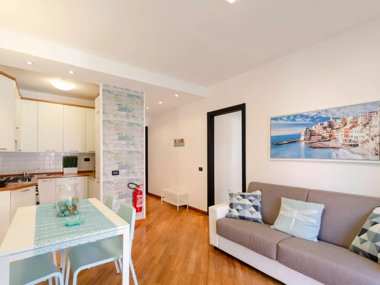 Dock of the Bay Genova, 2b 1b, 2 garage e balcone - Image-tags.info