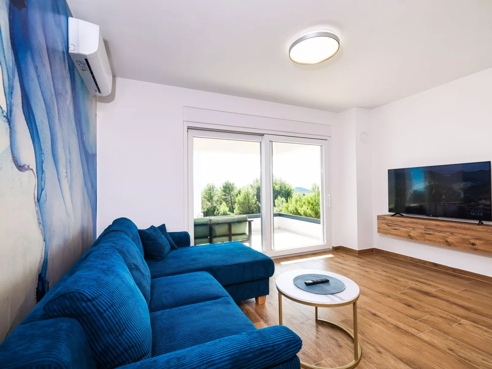 ELA Apartment - Image-tags.info