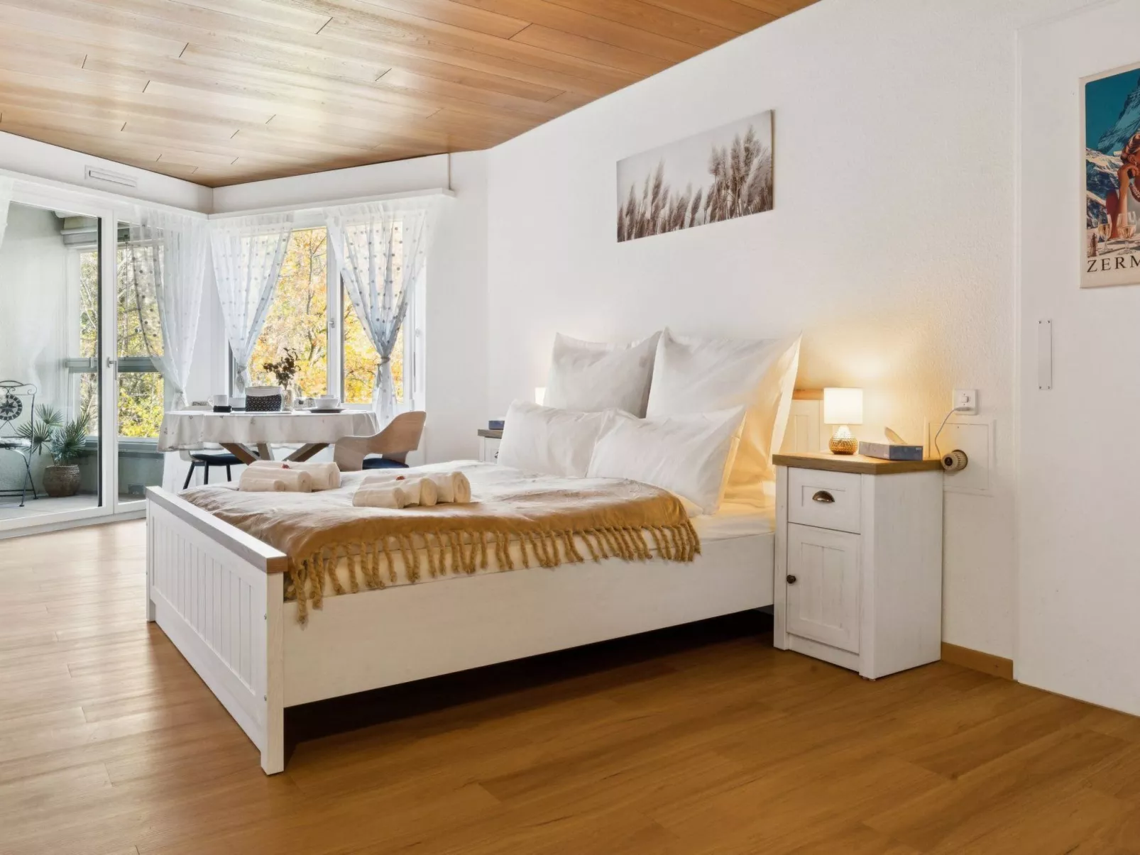 Lake View Studio - Image-tags.info