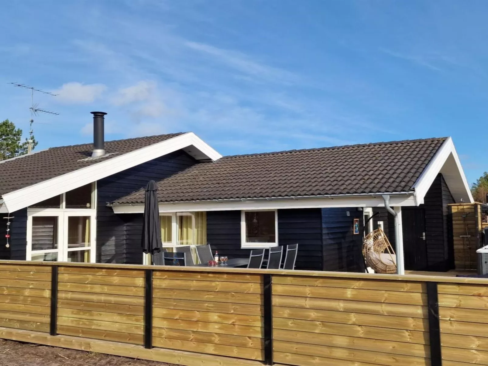 "Alisa" - 1.9km from the sea - Outside