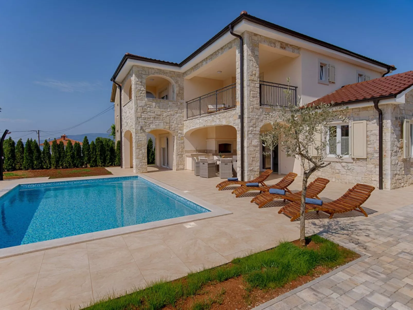 Haus in Pinezići mit privatem Pool - Image-tags.info