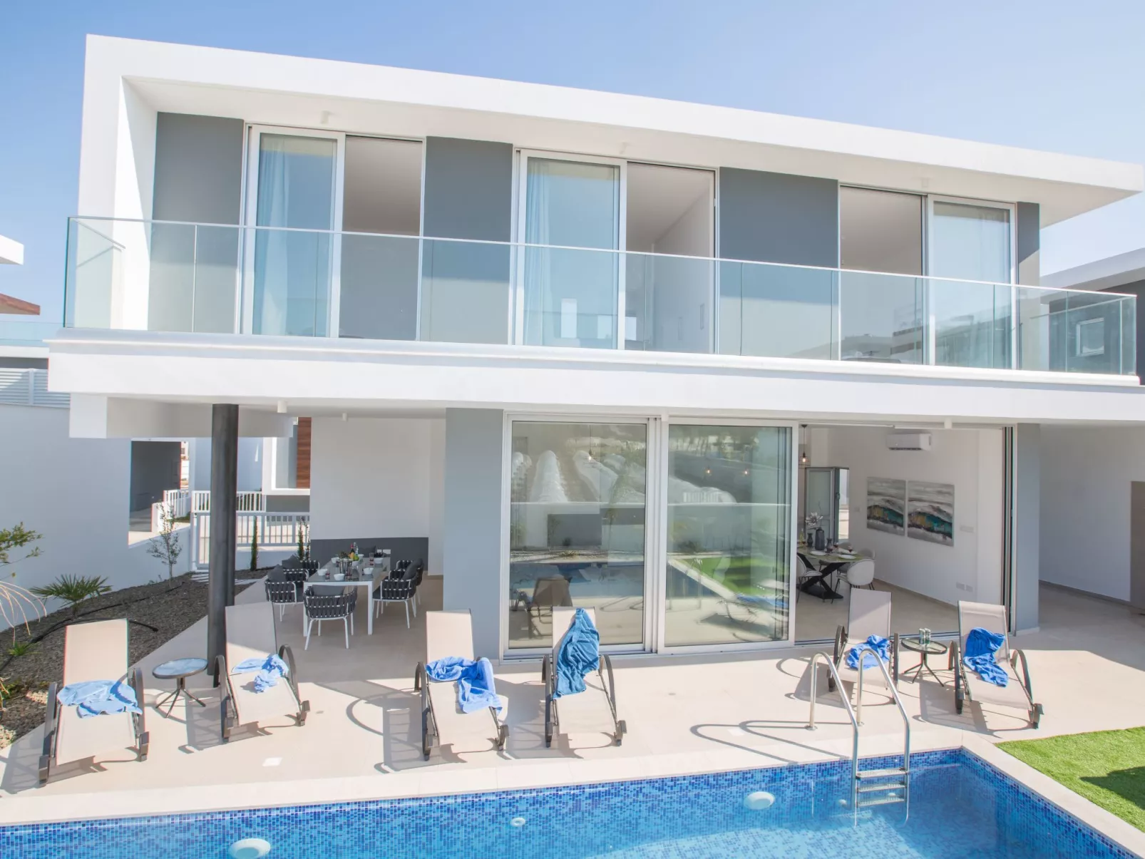 3-Schlafzimmer-Villa mit privatem Pool im Zentrum - Image-tags.info