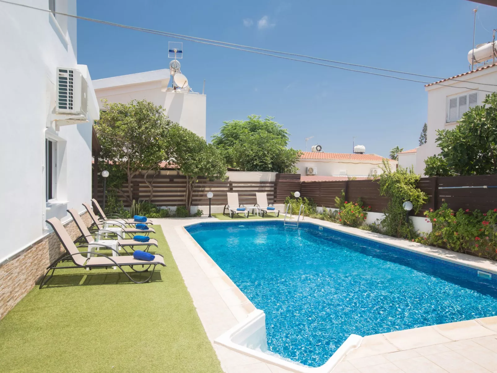 Geräumige Villa mit 3 Schlafzimmern und Pool in Protaras - Image-tags.info