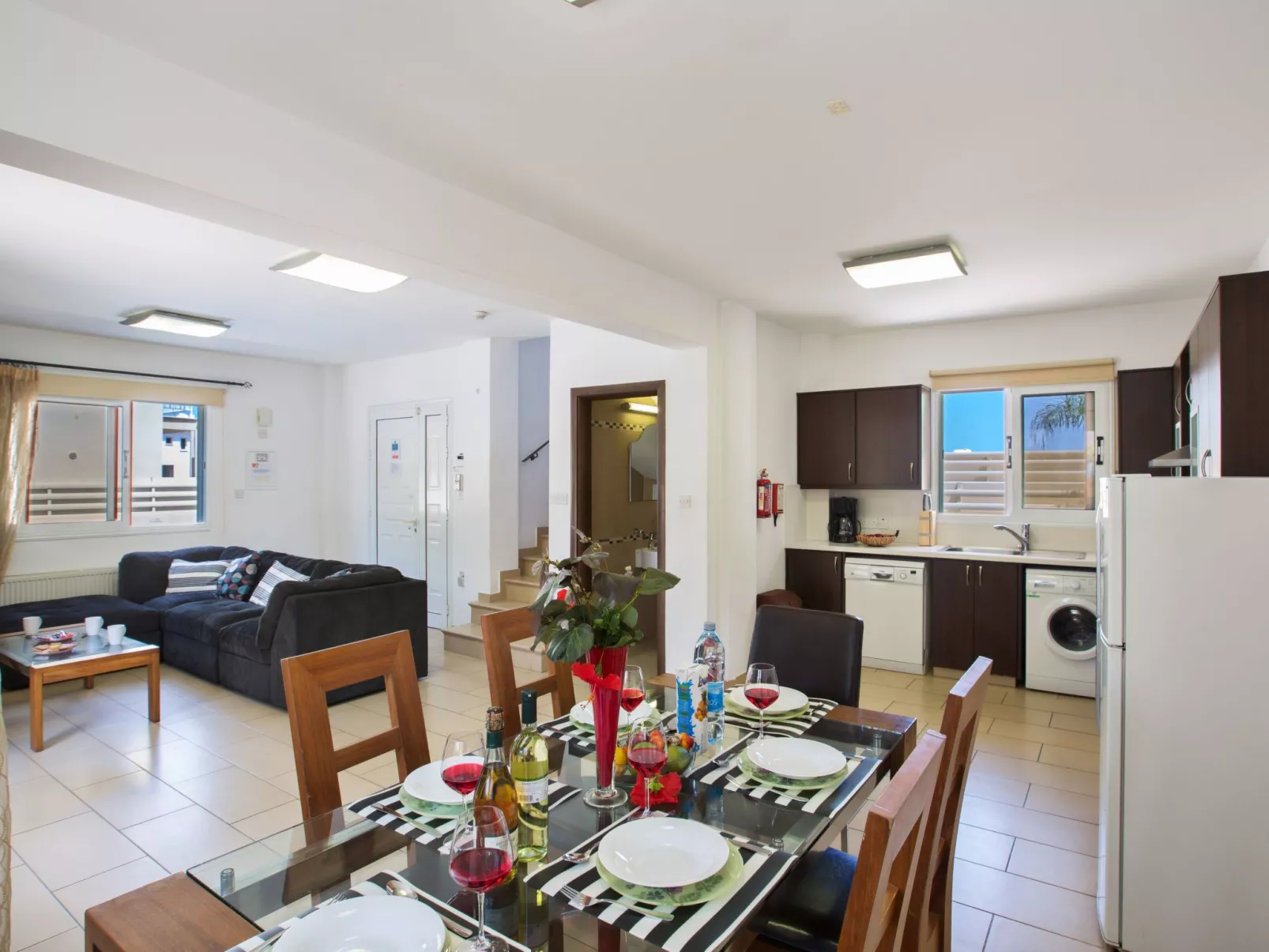 Moderne Ferienvilla PV5 mit großem Garten - Image-tags.info