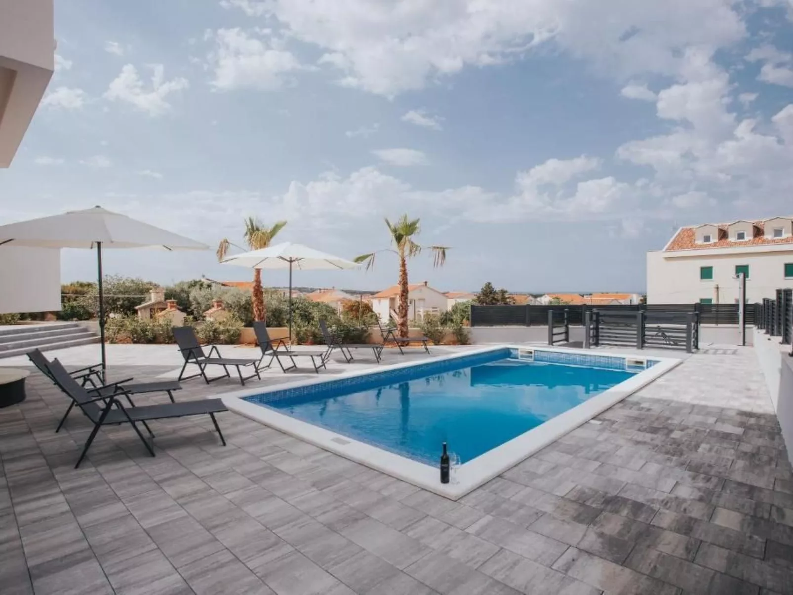 Pool Villa Aldura - Image-tags.info