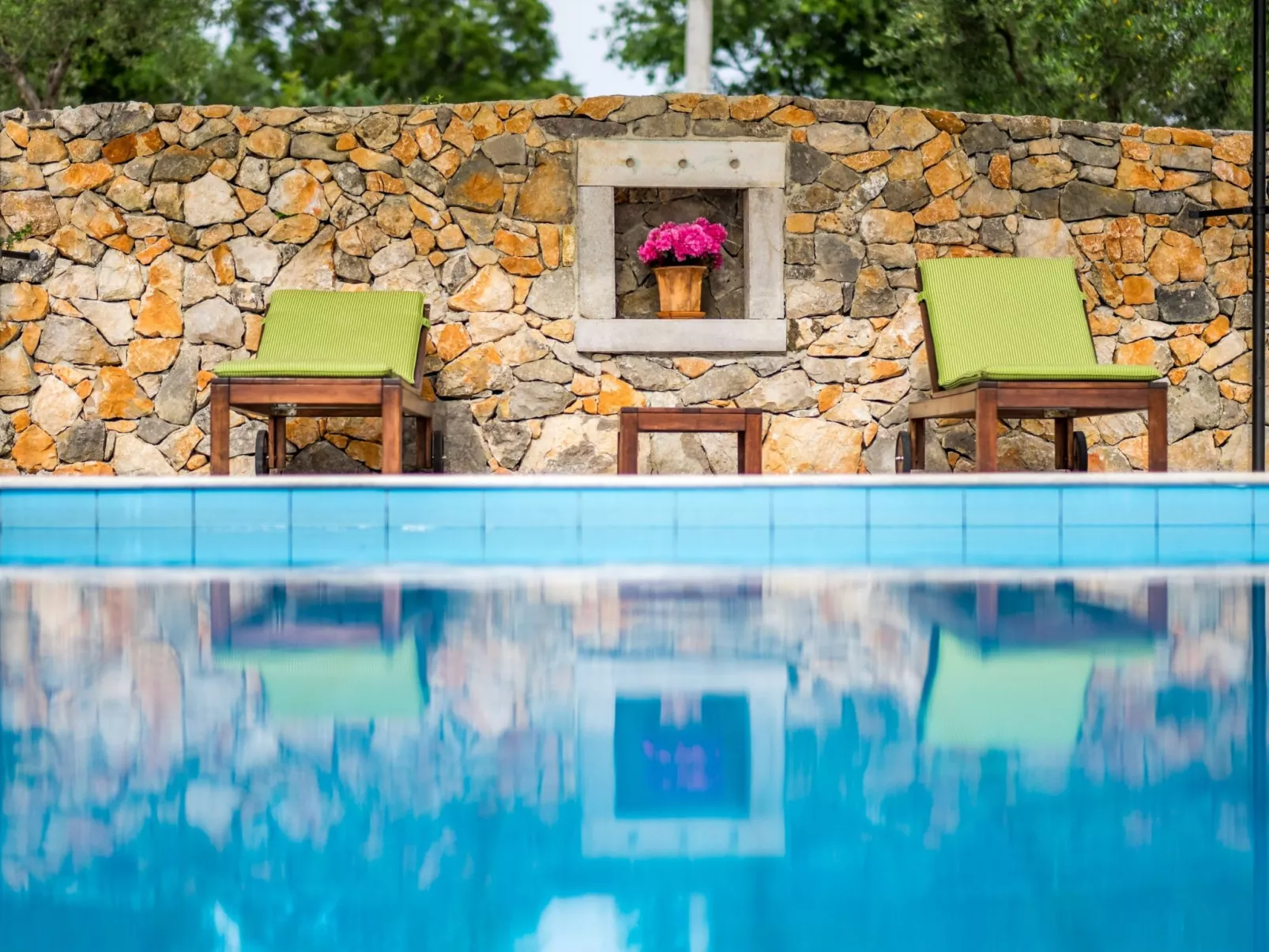 Villa mit Pool, Olivengarten und Meerblick-Image-tags.info