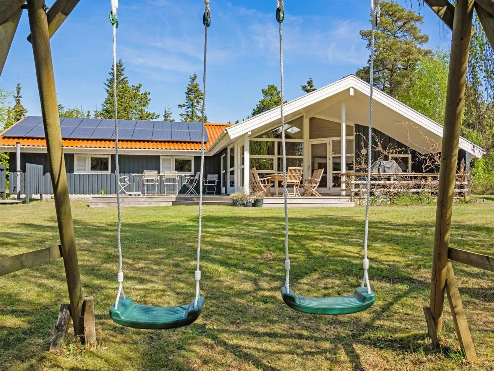 "Hollie" - 75m from the sea-Draußen