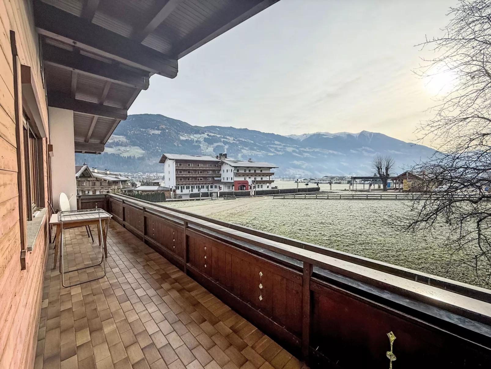 Schlitters - Outside