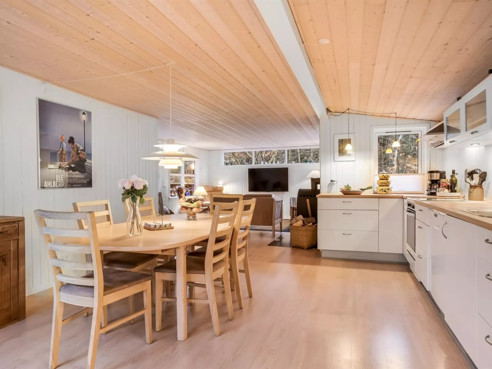 "Peadda" - 300m from the sea-Inside