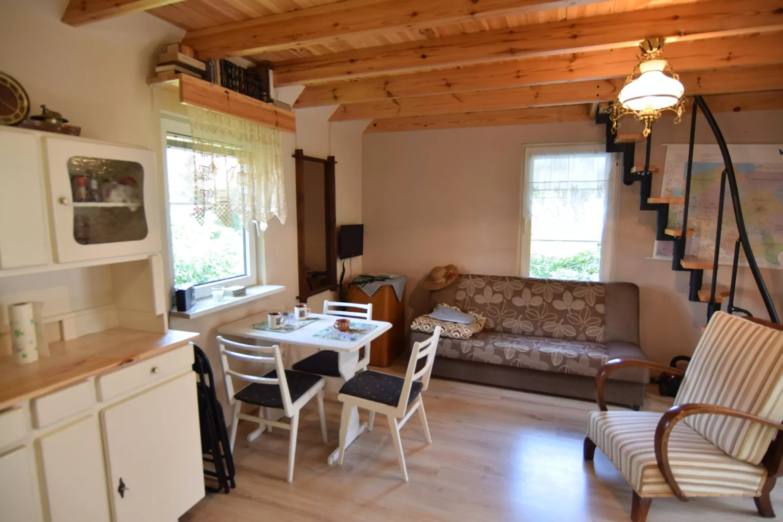 Domki wakacyjne MACIEJKA we Frydrychowie-Salon