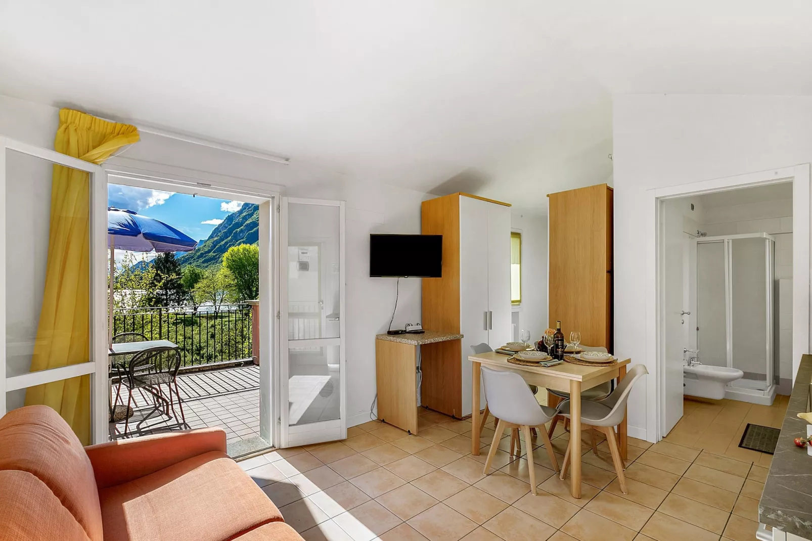 RESIDENCE PORTO LETIZIA - VILLAS-STUDIO 4 PAX VISTA LAGO DELUXE 8214 - VSLD4 - Living room