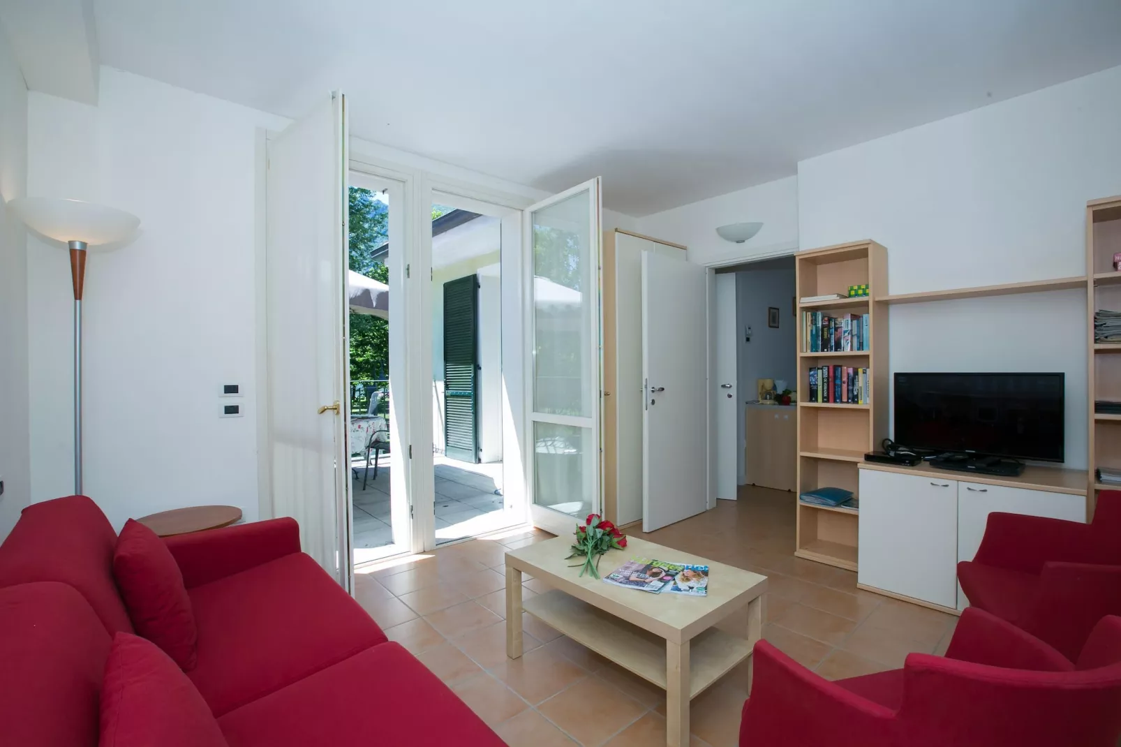 RESIDENCE PORTO LETIZIA - VILLAS-BILOCALE 4 PAX VISTA LAGO PLUS 8215 - V1LP4 - Living room