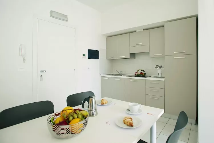 Residence Miriam Pietra Ligure-A2 Superior Plus renoviert in 2014 - Kitchen