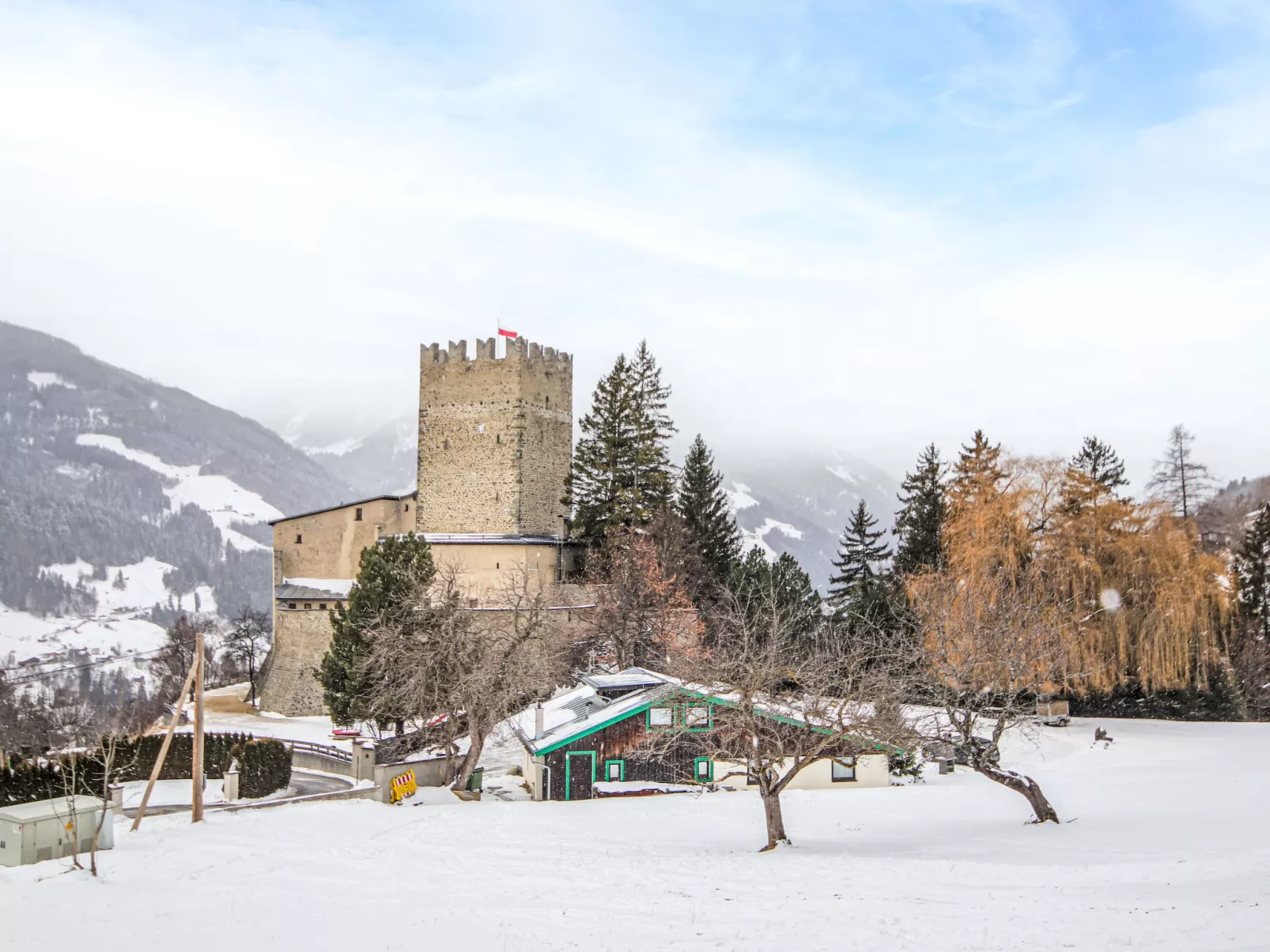 Burg Biedenegg, Potzner-Outside