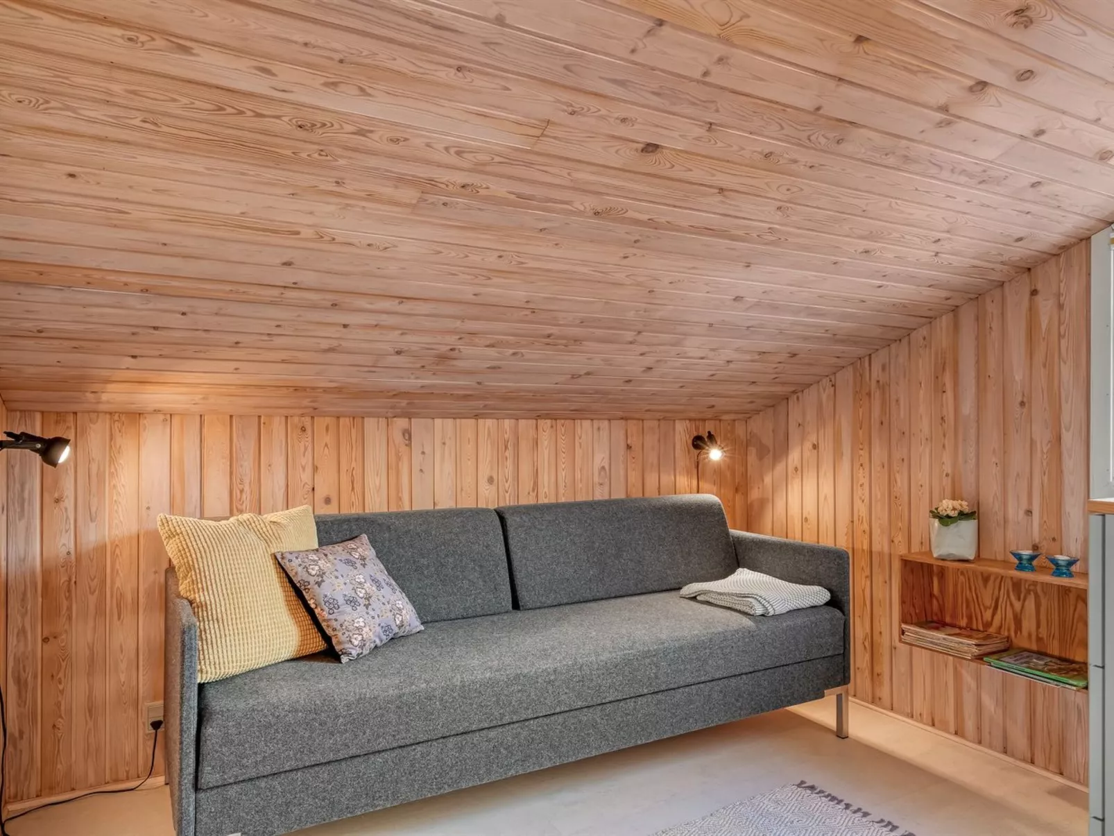 "Mea" -  from the sea-Dedans