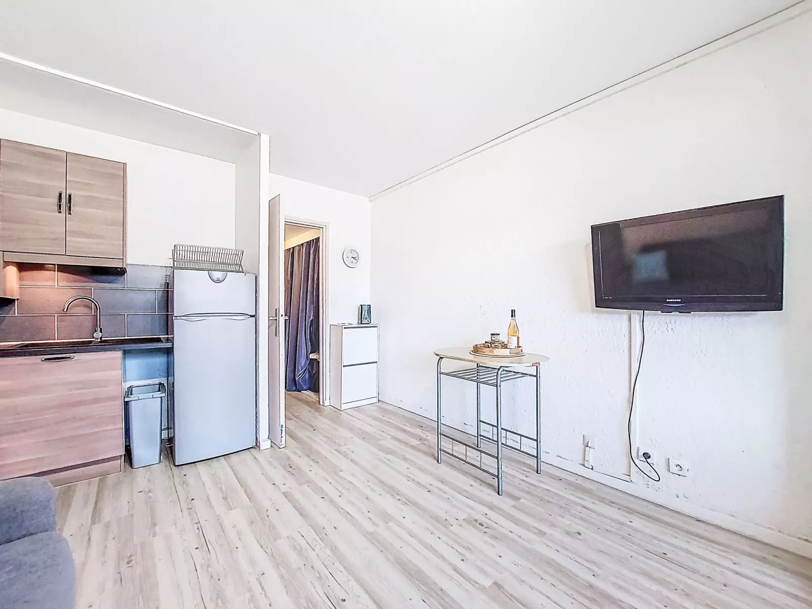 Escale Port - Inside