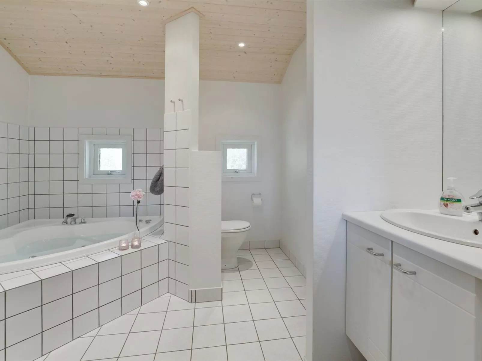 "Gyrid" - 150m from the sea-Inside