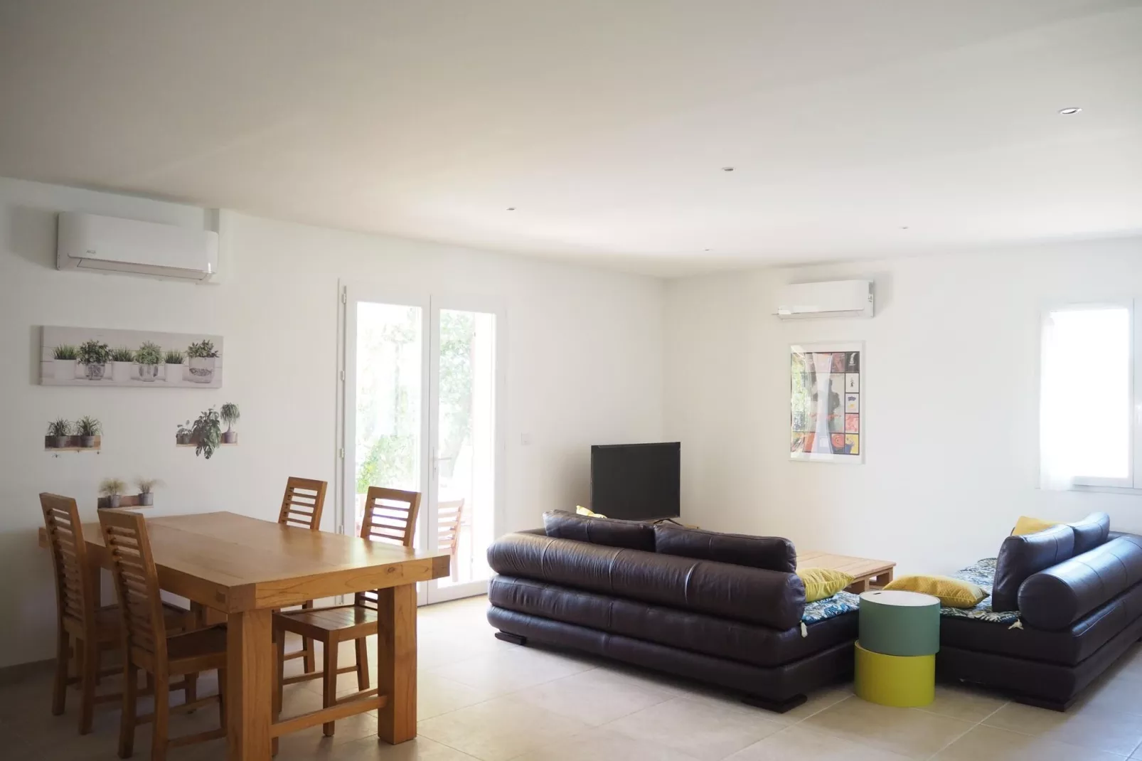 Ferienhaus in Domazan-Living room