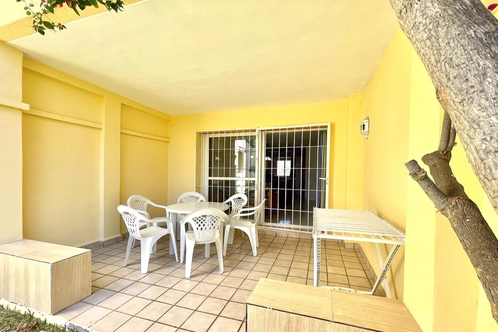 Moguima 2d-Terrace balcony