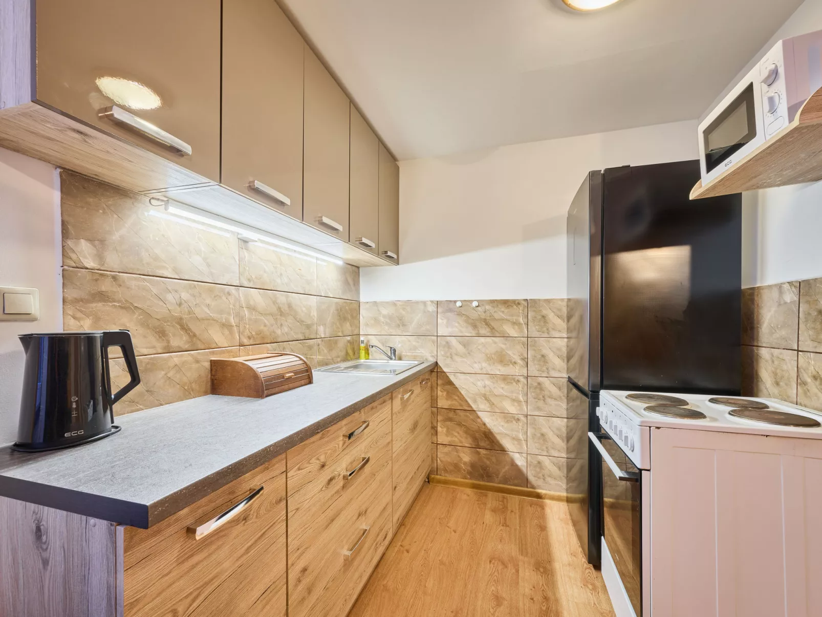 Chaloupka U lesa-Drinnen