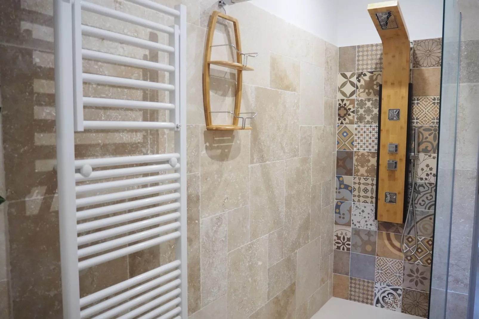 Ferienhaus in Domazan-Bathroom