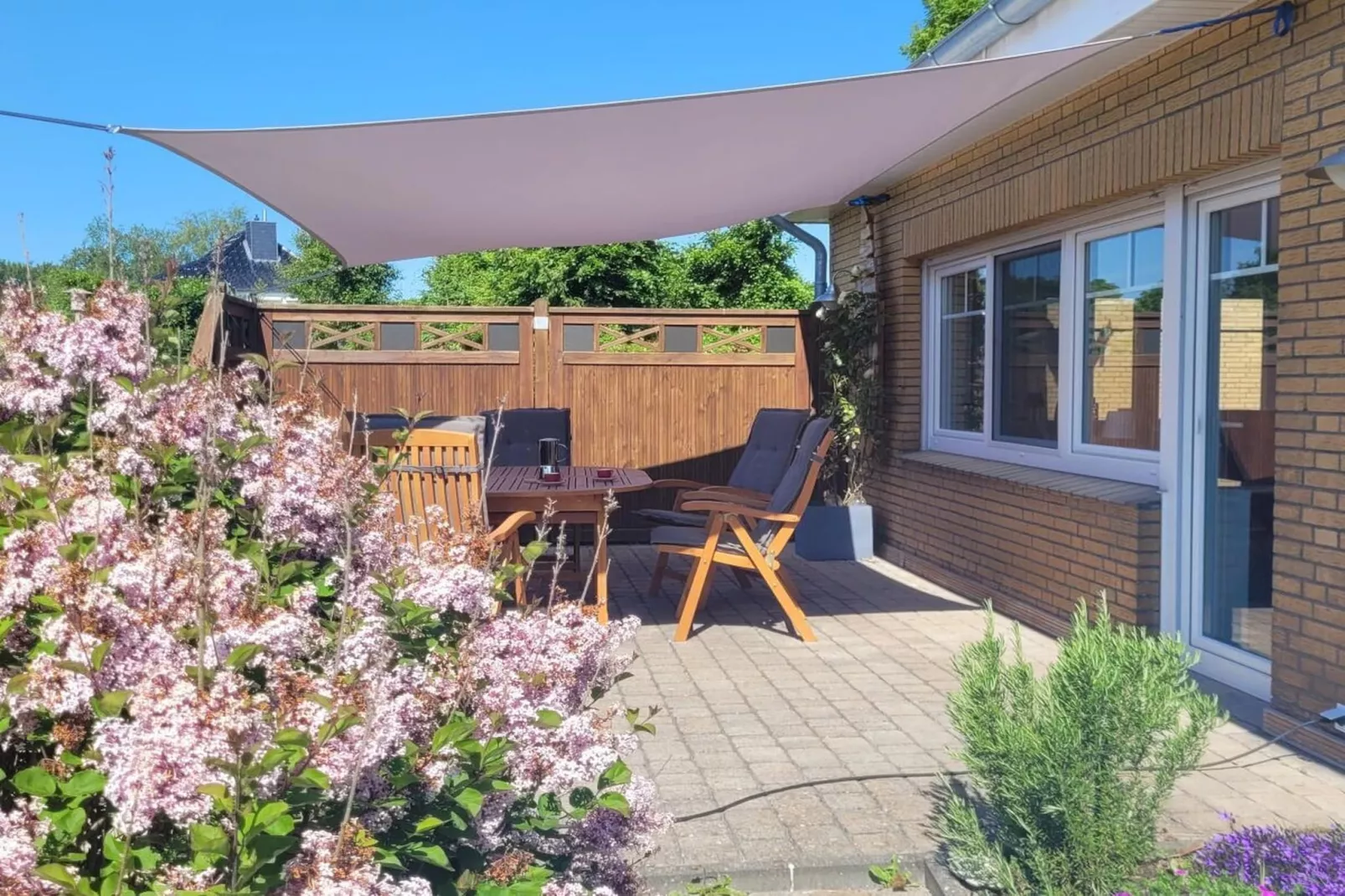 467005-Terrace balcony